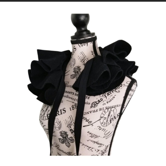 Indies Vamp Avant Garde Black Wool Ruffle Collar - Picture 4 of 8